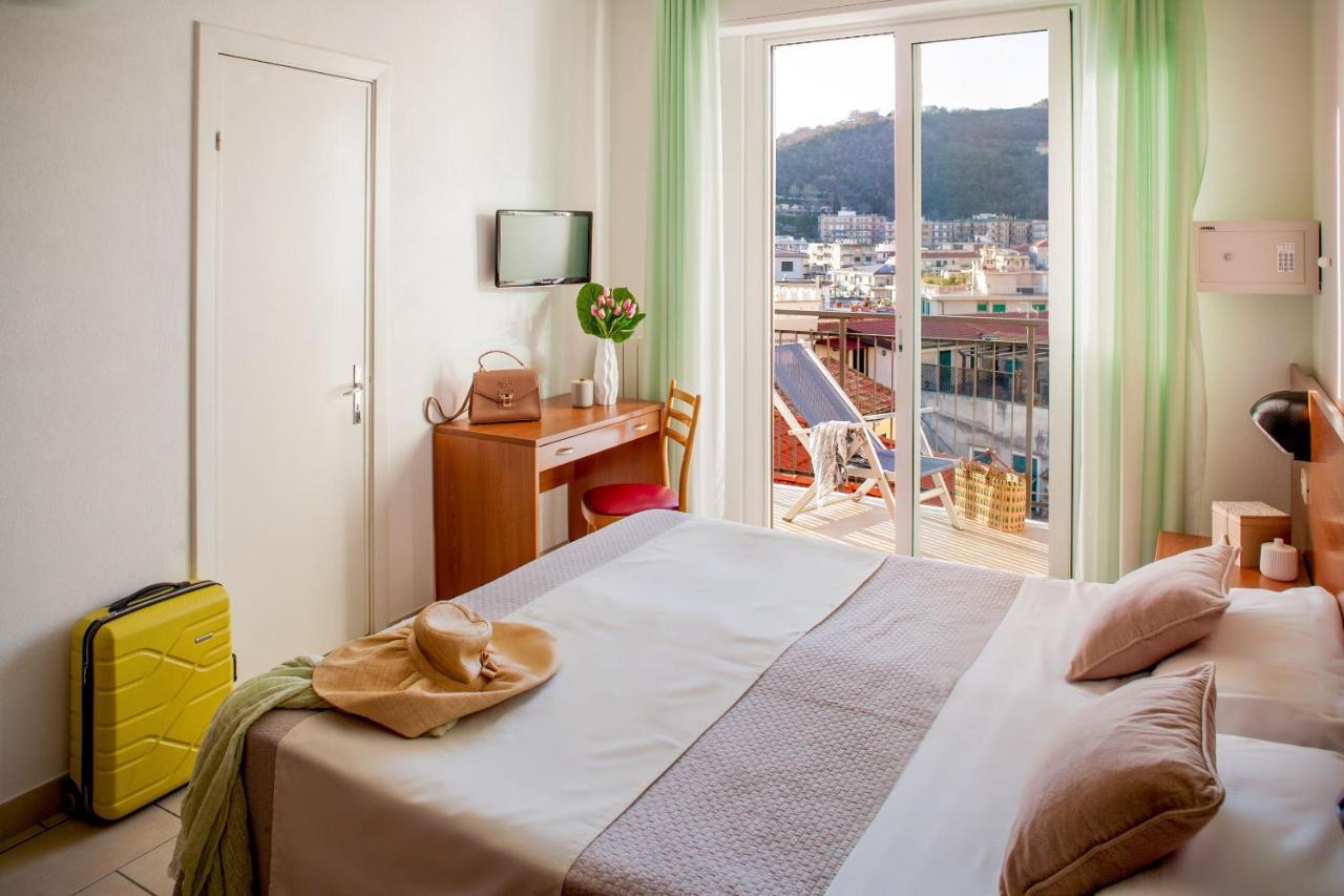 Hotel Europa Финале Лигуре Екстериор снимка