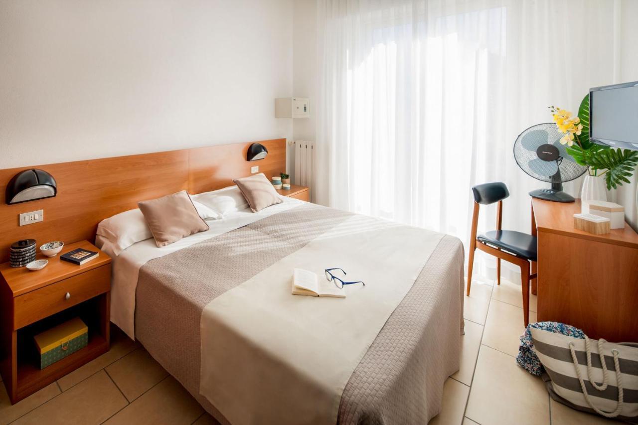 Hotel Europa Финале Лигуре Екстериор снимка